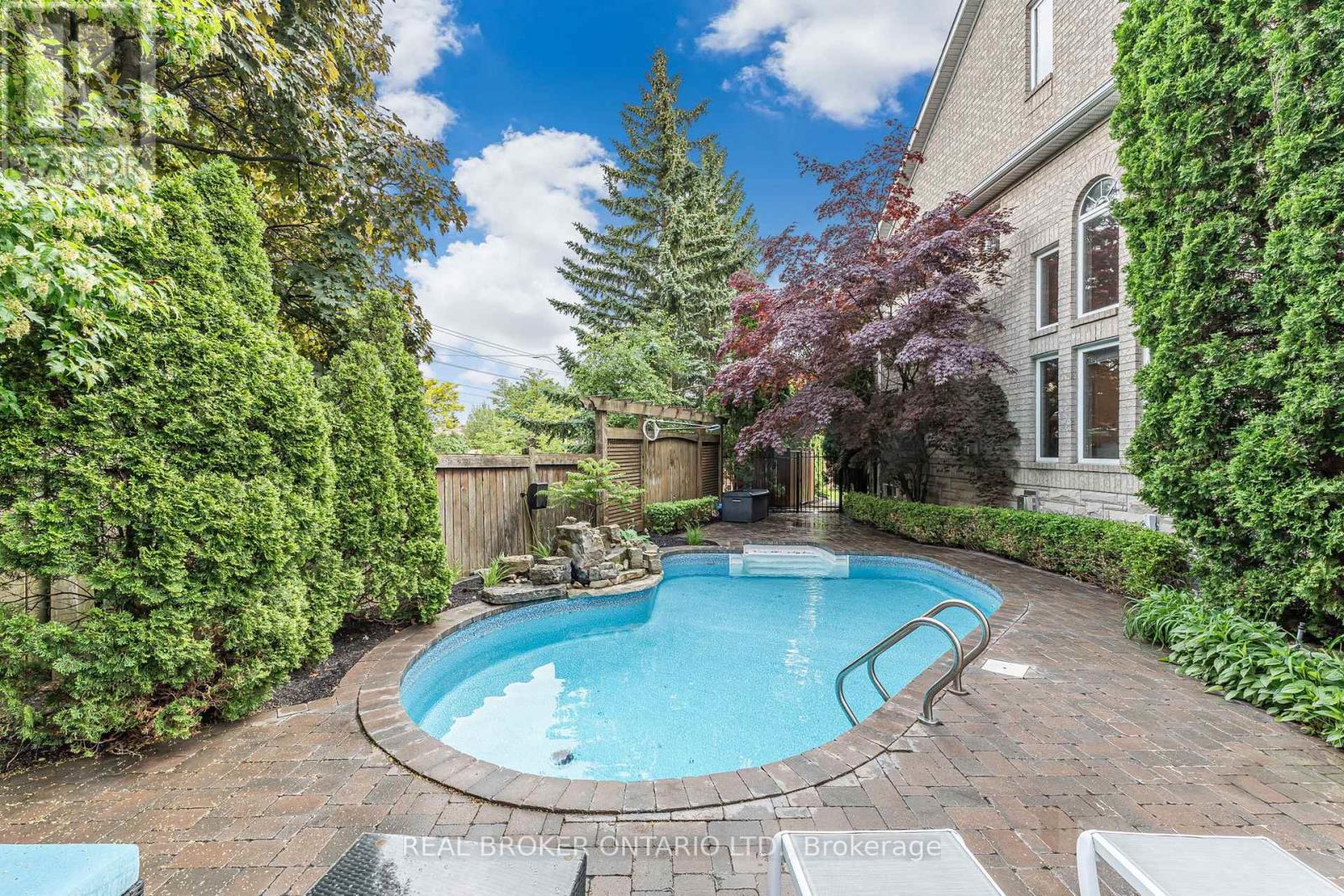 House – 2000 PEAK PLACE, Oakville – photo 3