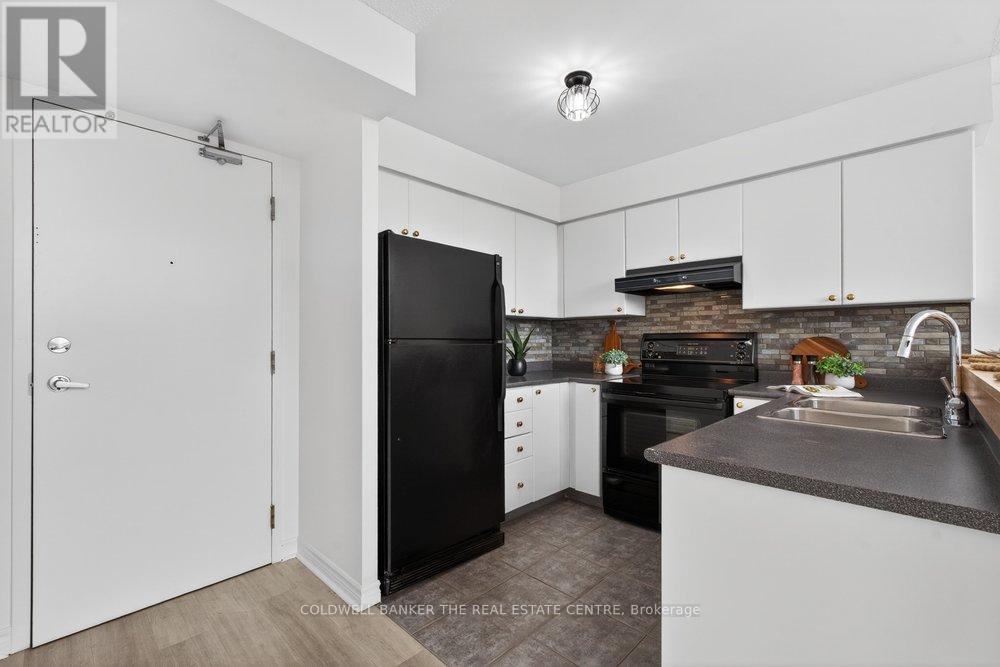 Single Family – 224 - 200 MANITOBA STREET, Toronto – photo 4