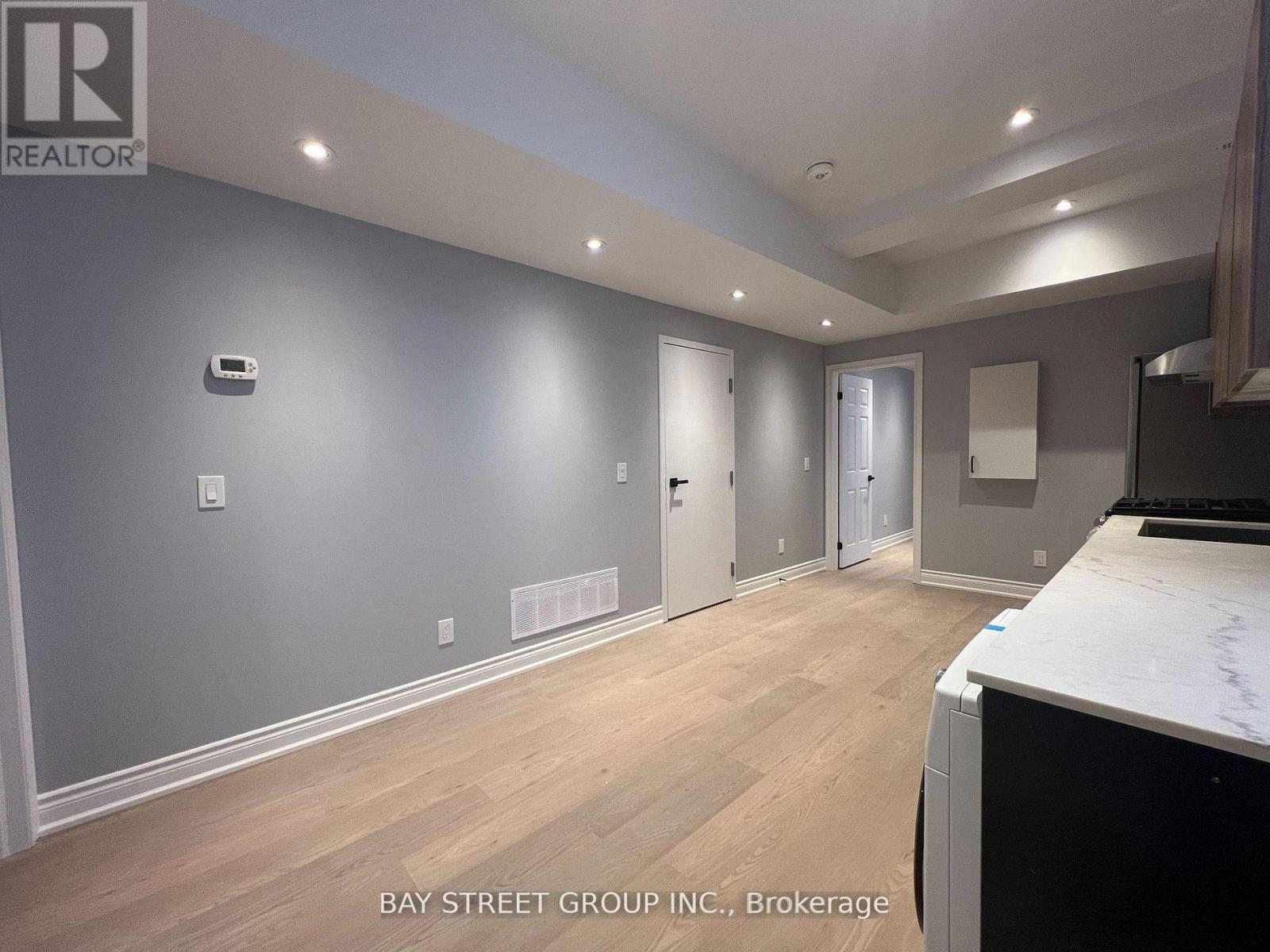 Triplex – 203 - 2386 LAKE SHORE BOULEVARD W, Toronto – photo 4