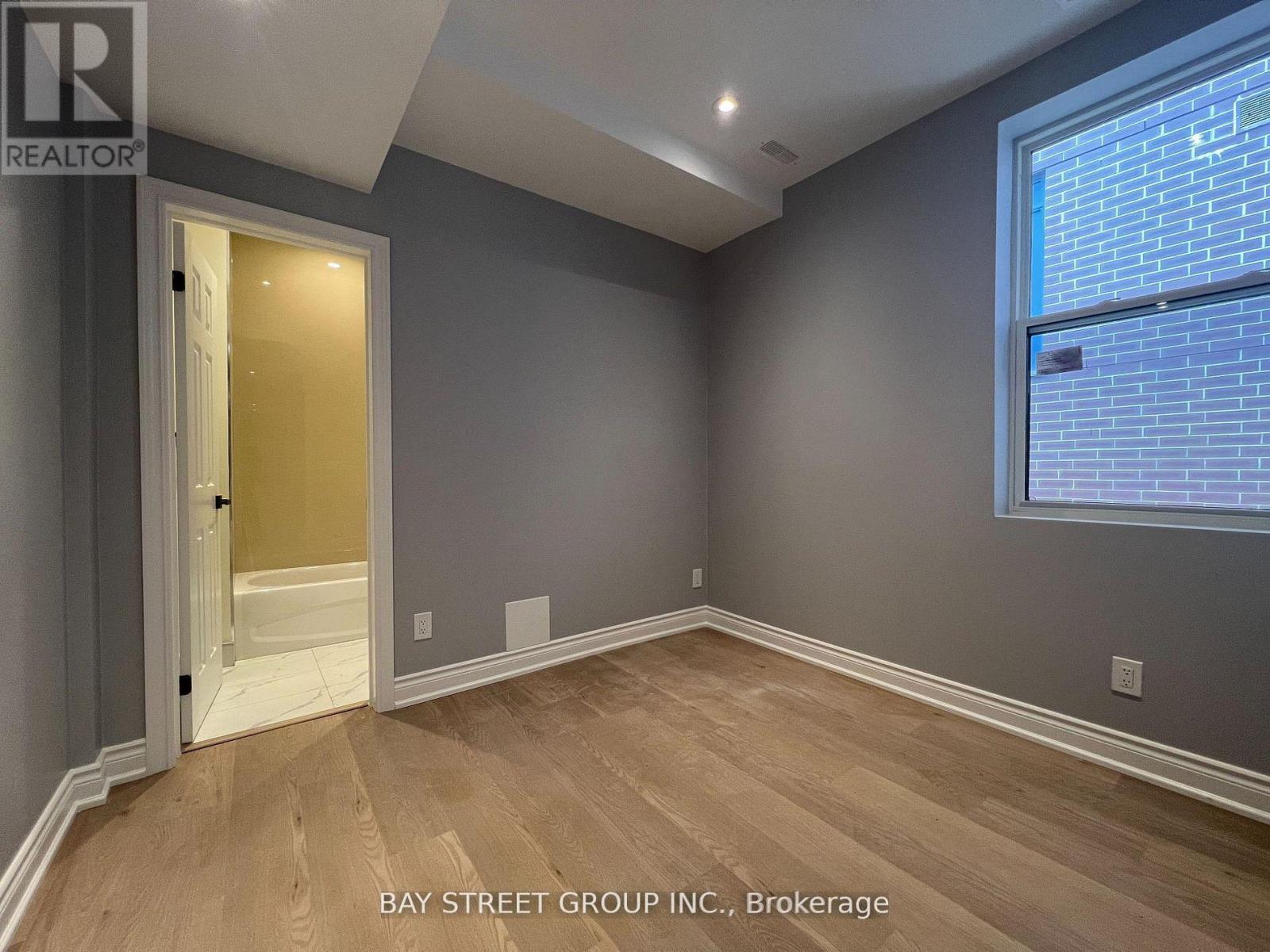 Triplex – 203 - 2386 LAKE SHORE BOULEVARD W, Toronto – photo 5