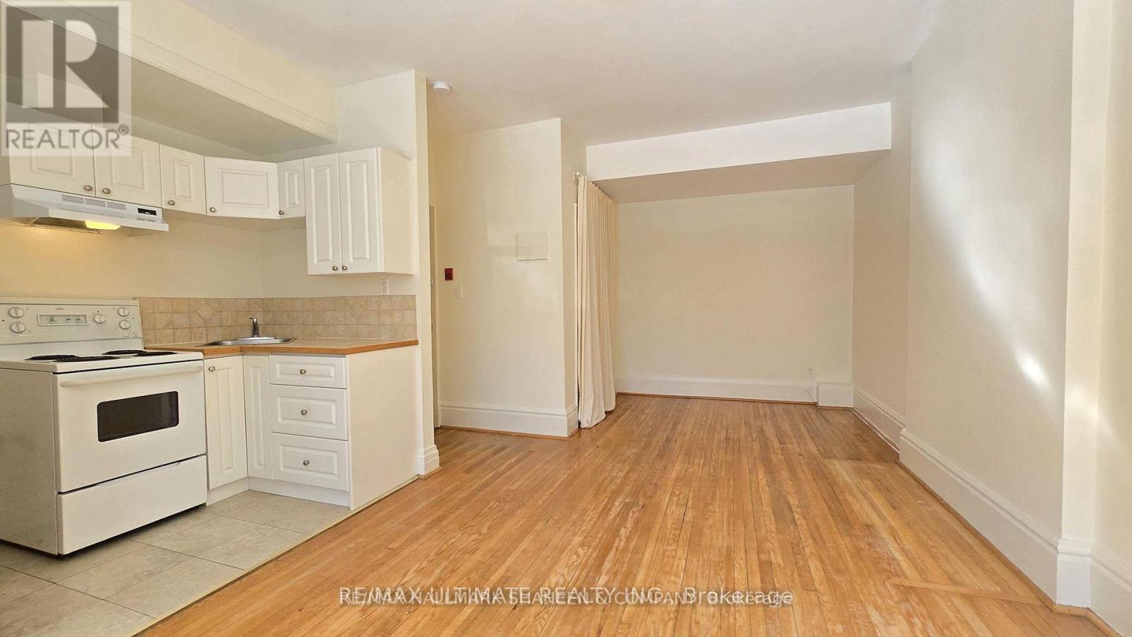 Other – 2 - 16 FOXBAR ROAD, Toronto – photo 2