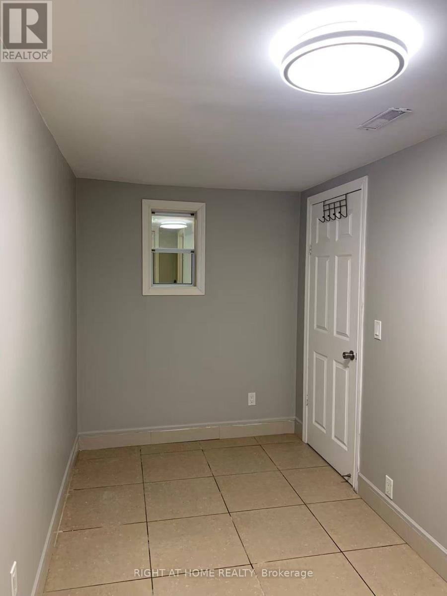 House – BSMT - 353 LANSDOWNE AVENUE, Toronto – photo 5