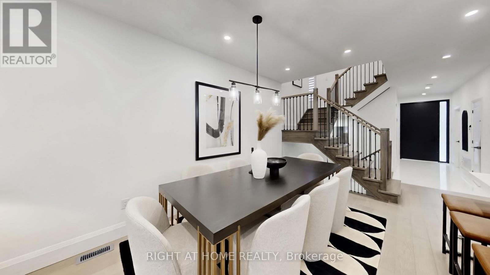 House – 6 PARK STREET, Toronto – photo 5