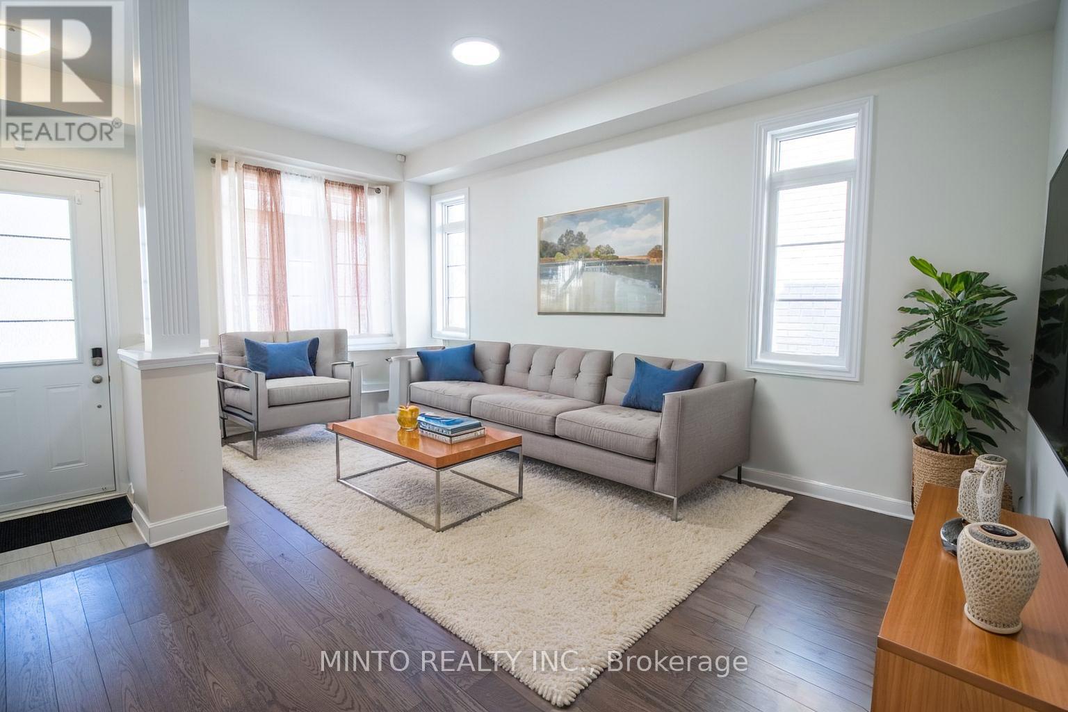 Row / Townhouse – 17 CORNELIUS LANE, Ajax – photo 3