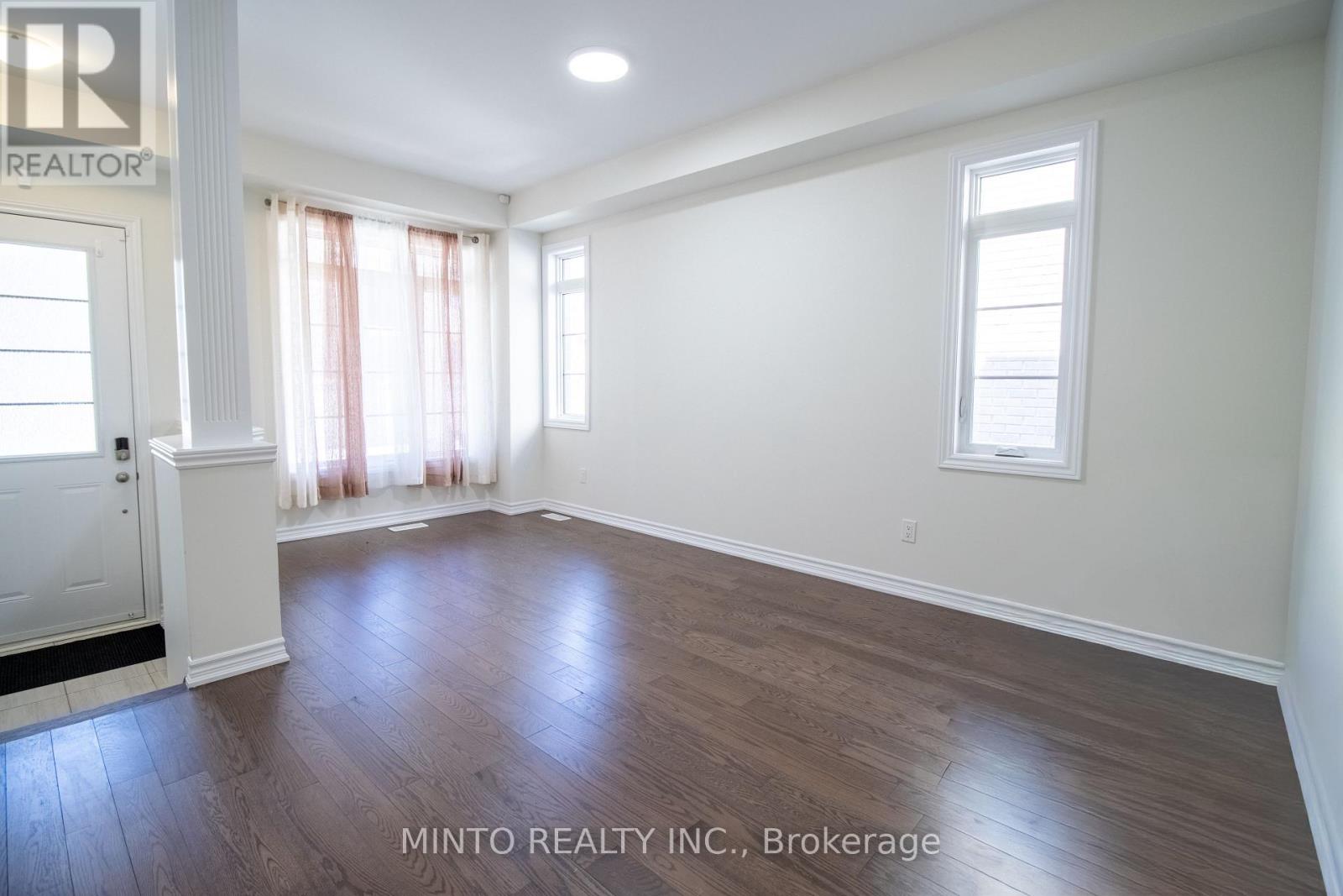 Row / Townhouse – 17 CORNELIUS LANE, Ajax – photo 4