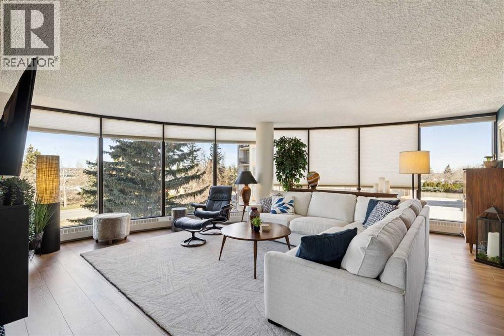 Apartment for Sale in 144, 10 Coachway Road SW|Calgary, Alberta T3H1E5 4
