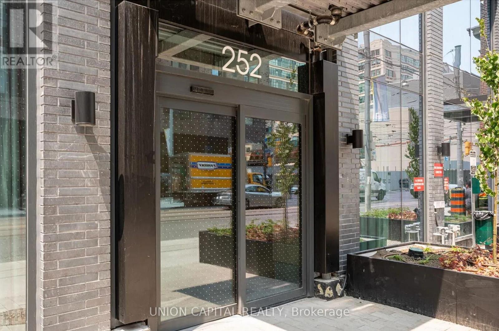 Apartment – 1110 - 252 CHURCH STREET, Toronto – photo 2
