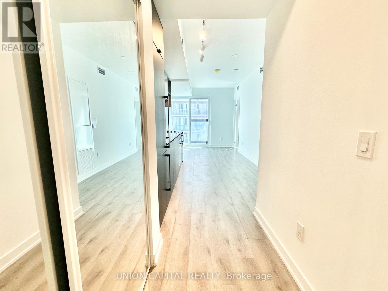 Apartment – 1110 - 252 CHURCH STREET, Toronto – photo 4