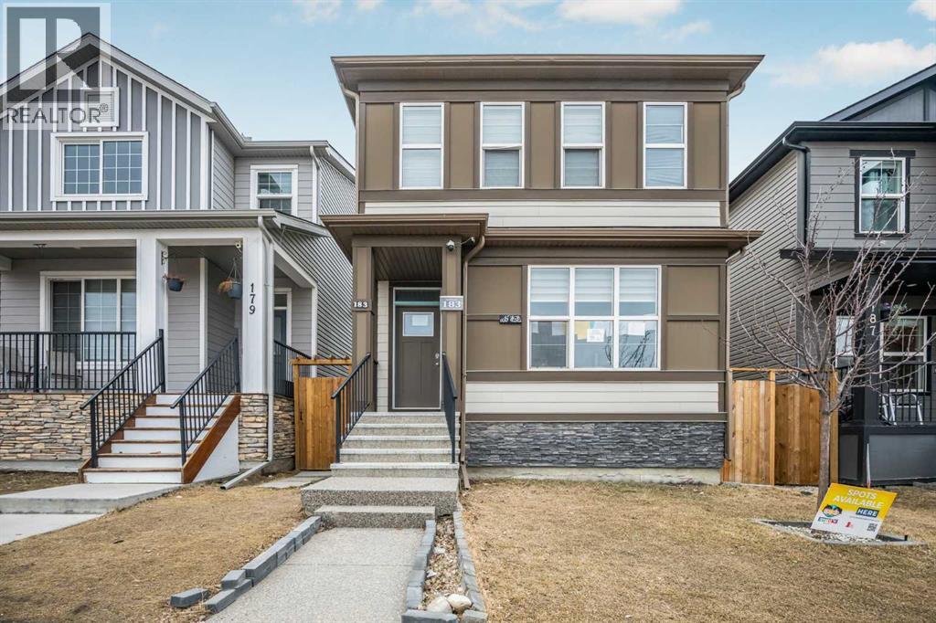House for Sale in 183 Cornerbrook Gate NE|Calgary, Alberta T3N1L5 2