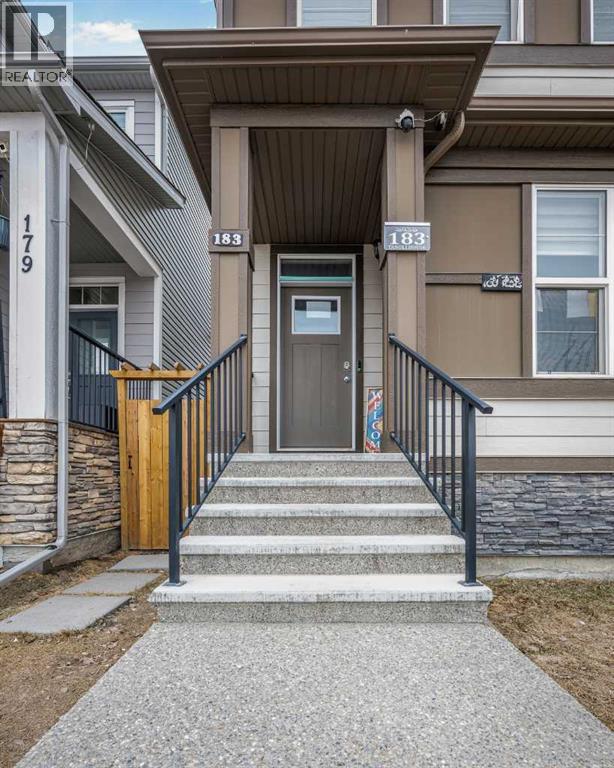 House for Sale in 183 Cornerbrook Gate NE|Calgary, Alberta T3N1L5 5