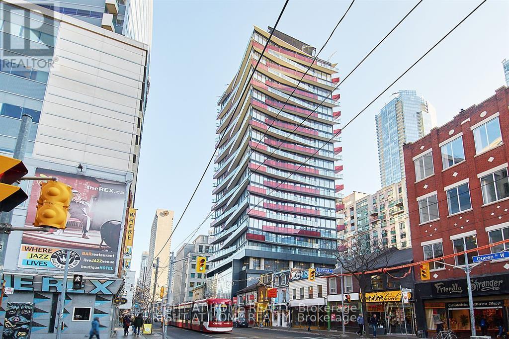 Apartment – 2406 - 215 QUEEN STREET W, Toronto – photo 2