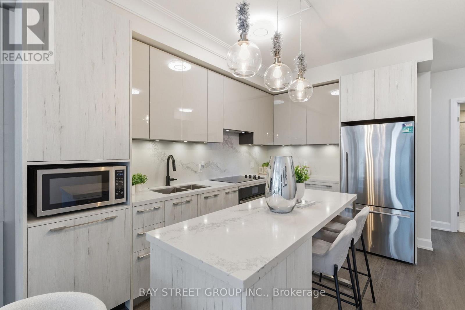 Apartment – 723 - 38 WATER WALK DRIVE, Markham – photo 5