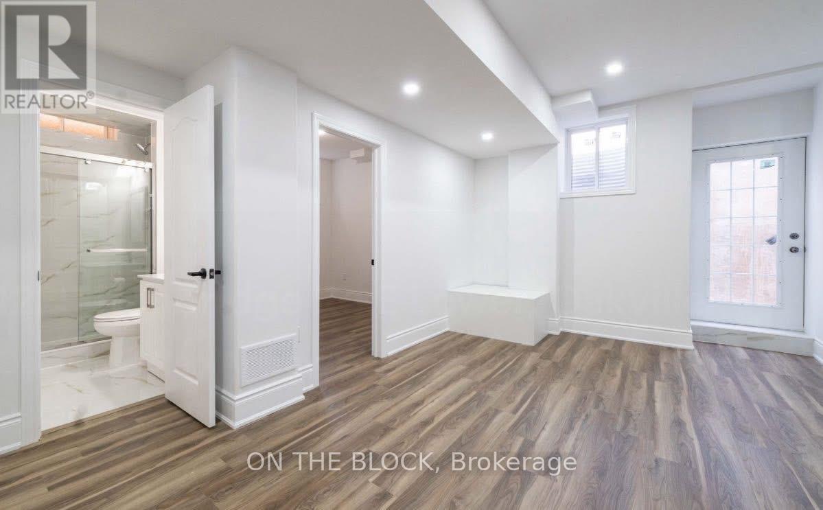 House – LEGAL BASEMENT APARTMENT - 1229 IRONBRIDGE ROAD E, Oakville – photo 4