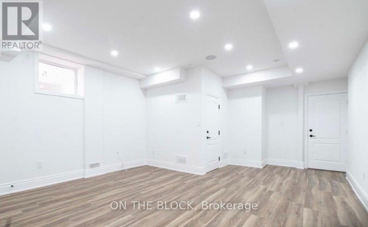 House – LEGAL BASEMENT APARTMENT - 1229 IRONBRIDGE ROAD E, Oakville – photo 5