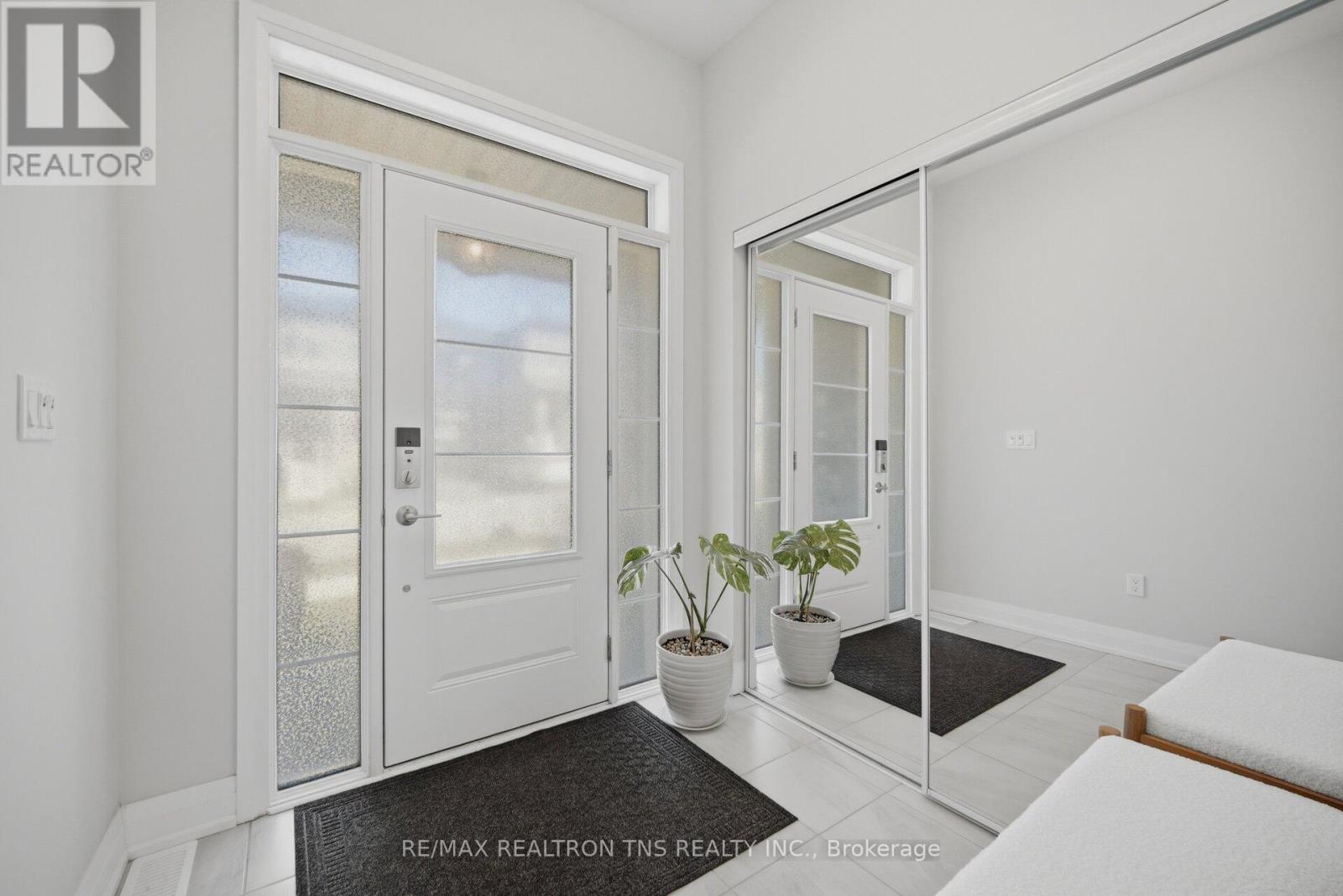 Row / Townhouse – 957 CORMORANT PATH, Pickering – photo 3