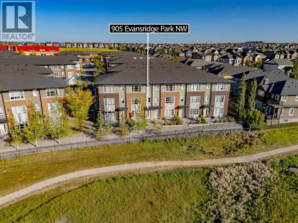 Row / Townhouse for Sale in 905 Evansridge Park NW|Calgary, Alberta T3P0N7