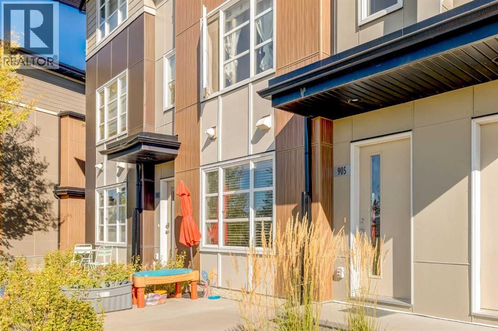 Row / Townhouse for Sale in 905 Evansridge Park NW|Calgary, Alberta T3P0N7 4