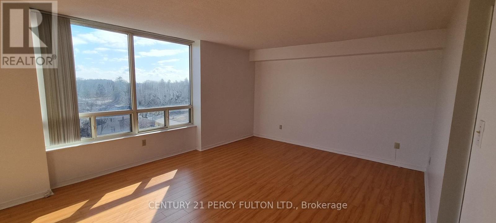 Apartment – #912 - 175 CEDAR AVENUE, Richmond Hill – photo 5