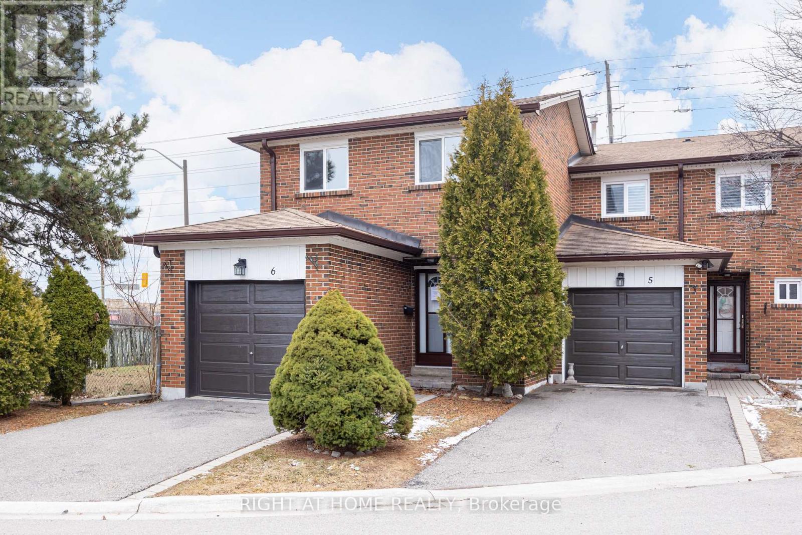 Row / Townhouse – 6 - 2687 BROMSGROVE ROAD, Mississauga – photo 2