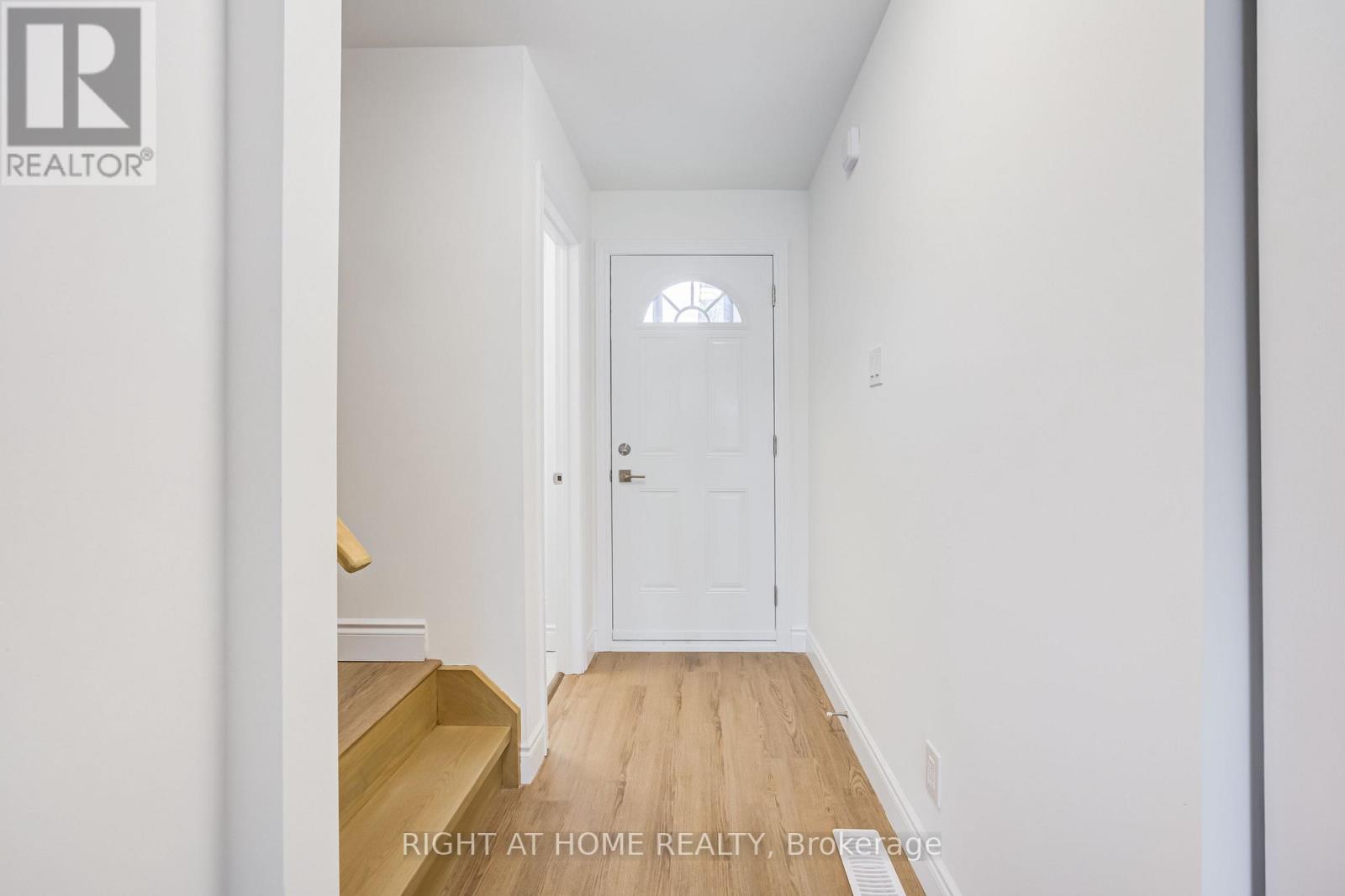 Row / Townhouse – 6 - 2687 BROMSGROVE ROAD, Mississauga – photo 5
