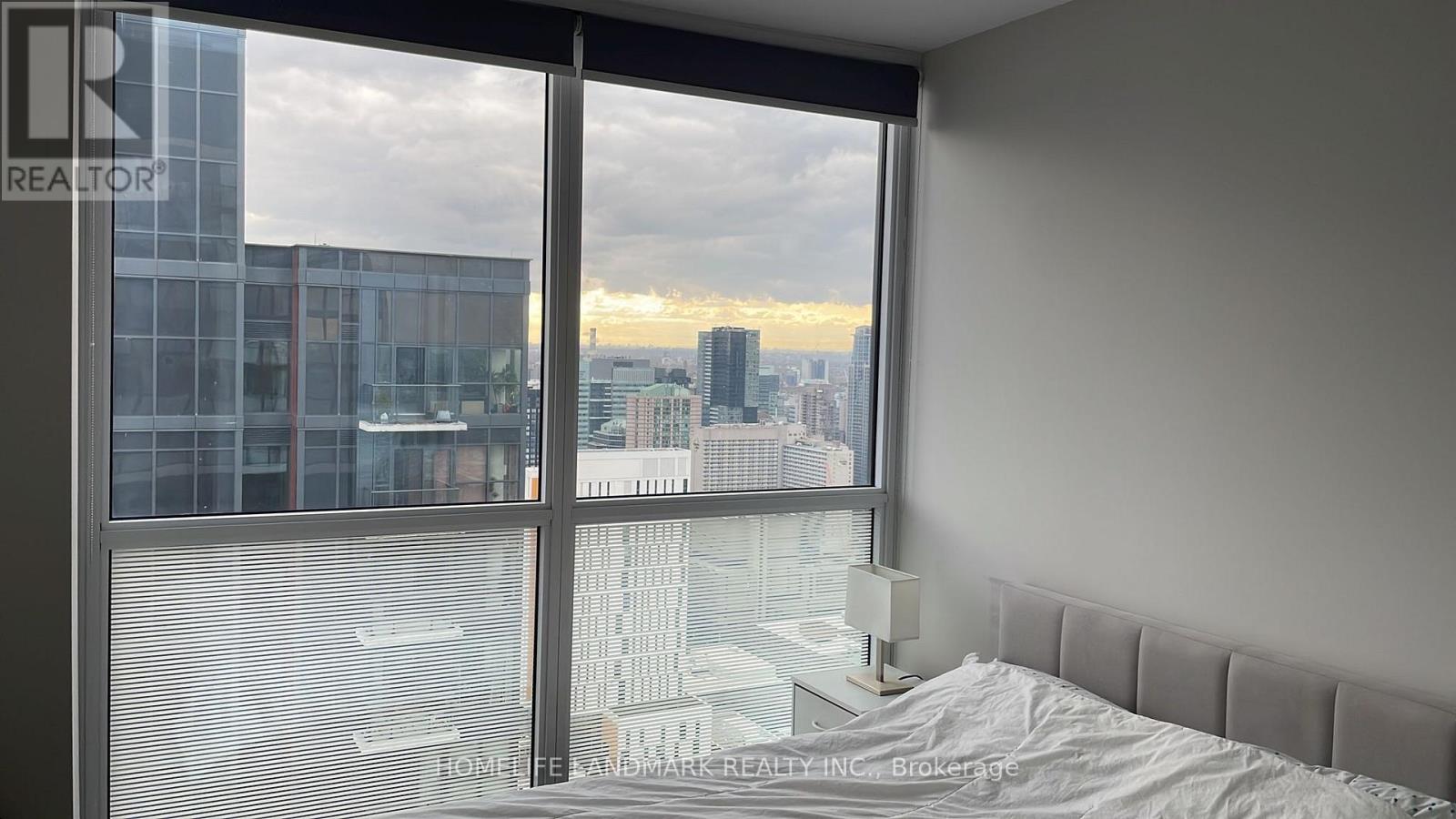 Apartment – 5010 - 181 DUNDAS STREET E, Toronto – photo 3