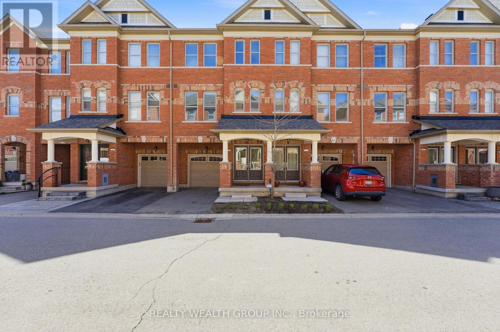 Row / Townhouse – 7 CITY PARK CIRCLE, Vaughan – photo 2