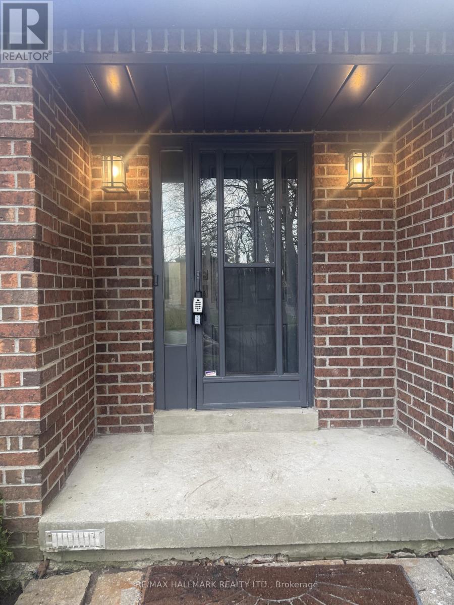 House – 65 BURTON GROVE S, King – photo 2