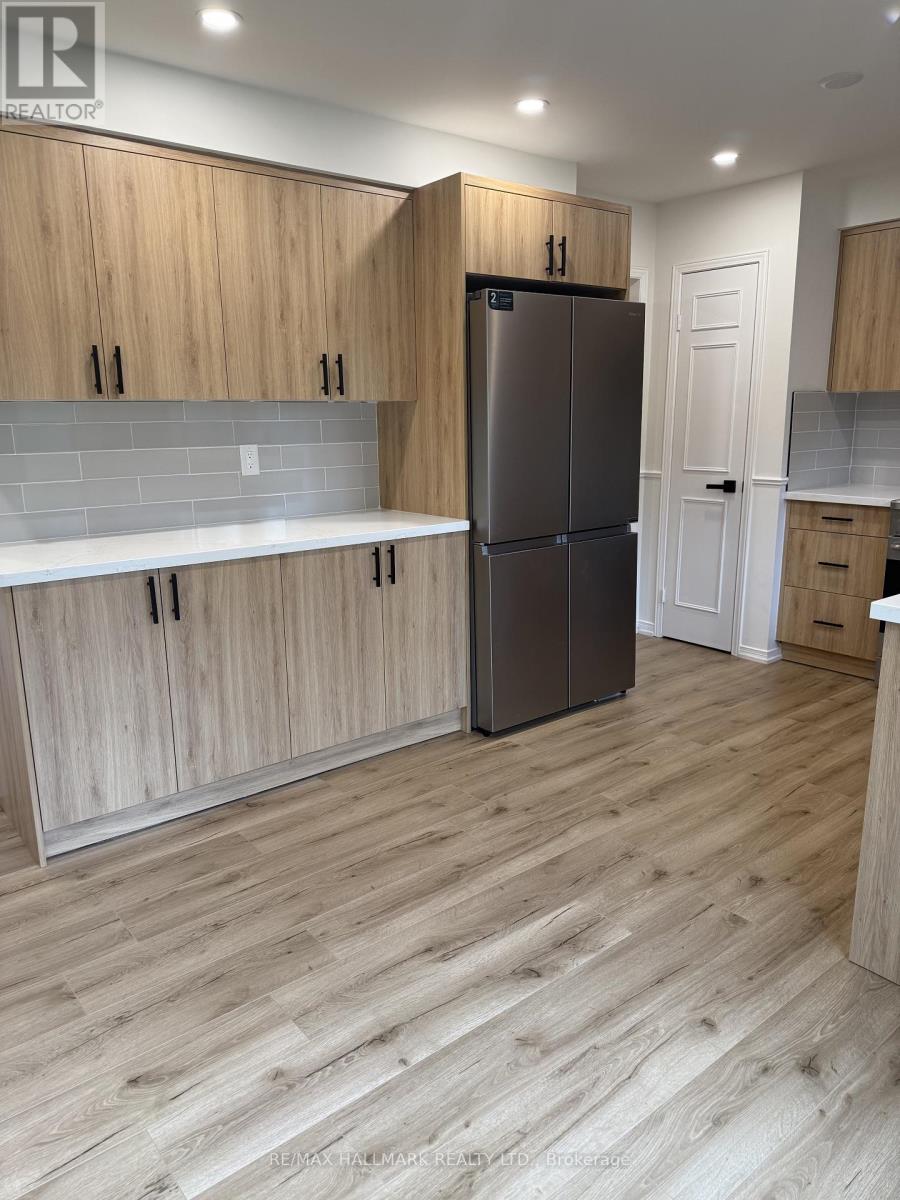 House – 65 BURTON GROVE S, King – photo 4