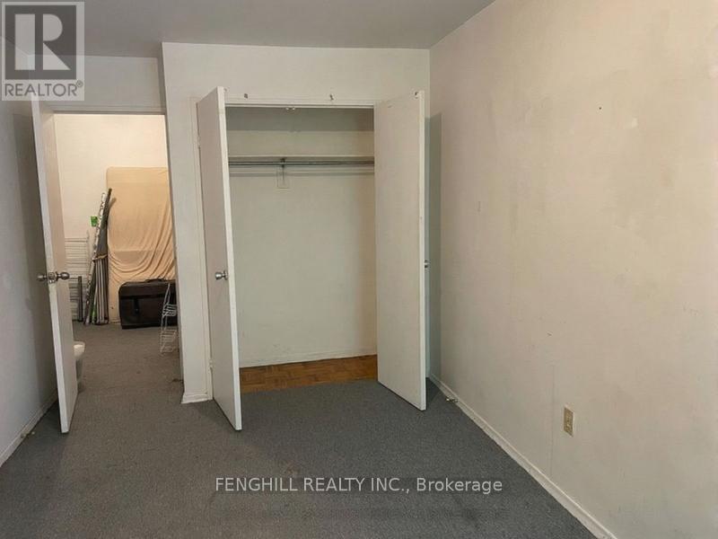 Row / Townhouse – 11 - 29 FOUR WINDS DRIVE, Toronto – photo 3