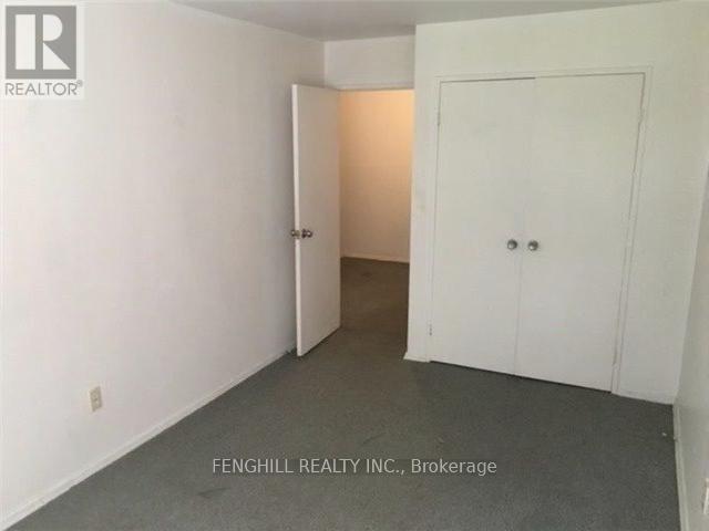 Row / Townhouse – 11 - 29 FOUR WINDS DRIVE, Toronto – photo 4