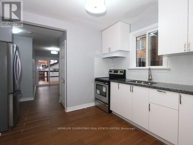 House – 30 ELDER AVENUE, Toronto – photo 5