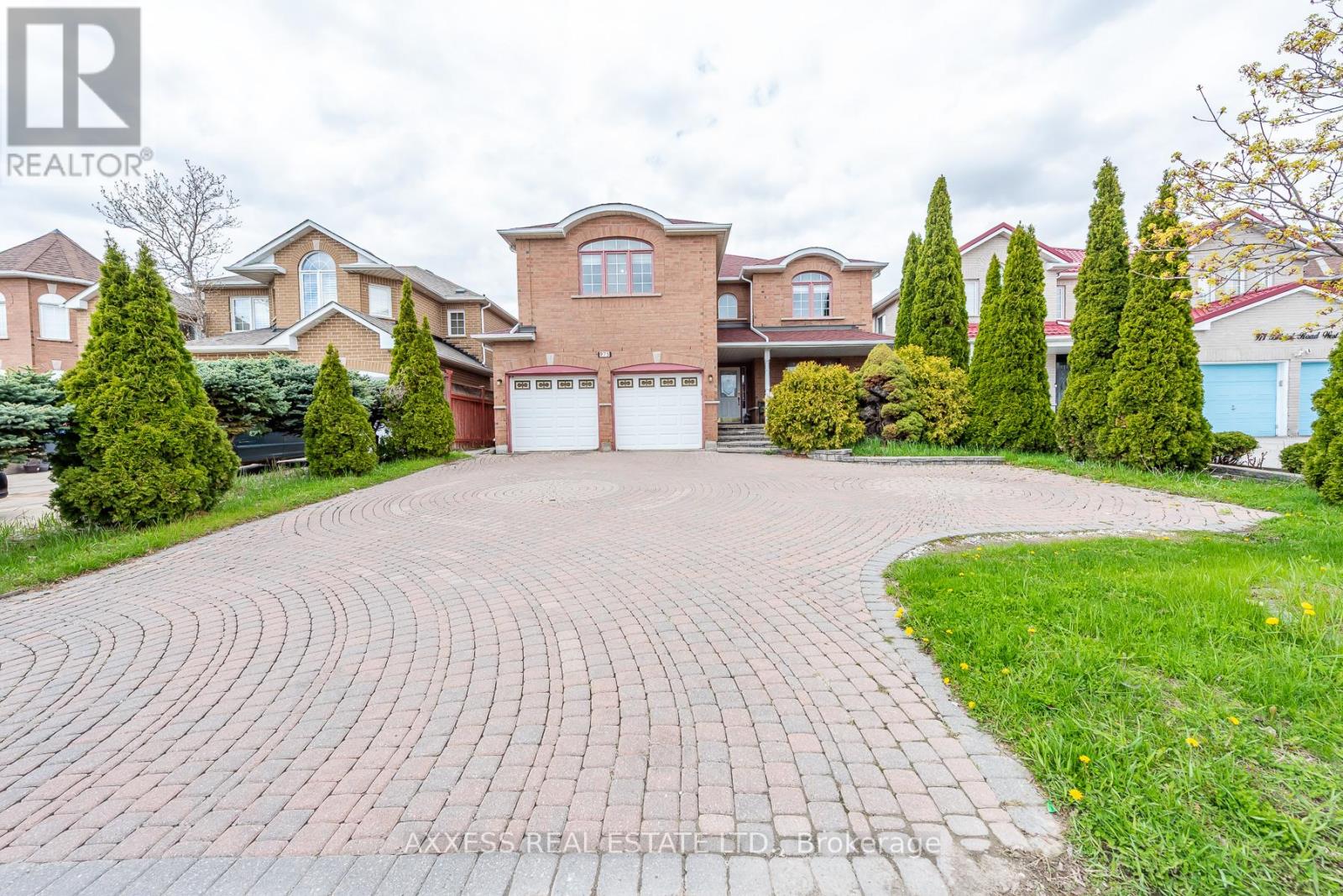 House – 975 BRISTOL ROAD W, Mississauga