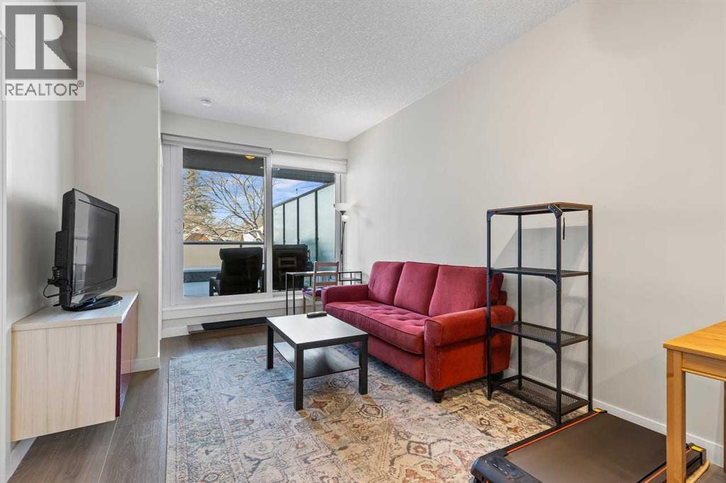 Apartment for Sale in 209, 301 10 Street NW|Calgary, Alberta T2N1V5 4