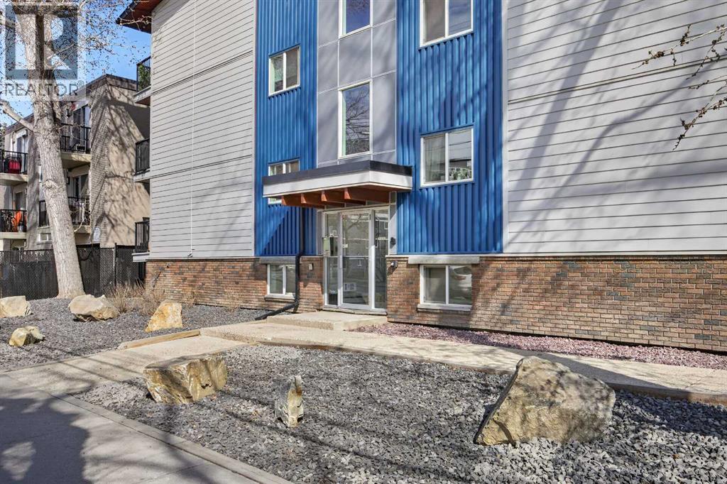 Apartment for Sale in 202, 626 2 Avenue NE|Calgary, Alberta T2E0E8 2