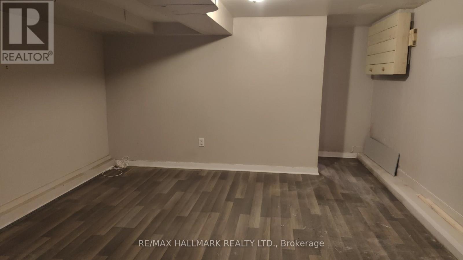 Duplex – 172 WAVERLEY ROAD, Toronto – photo 3