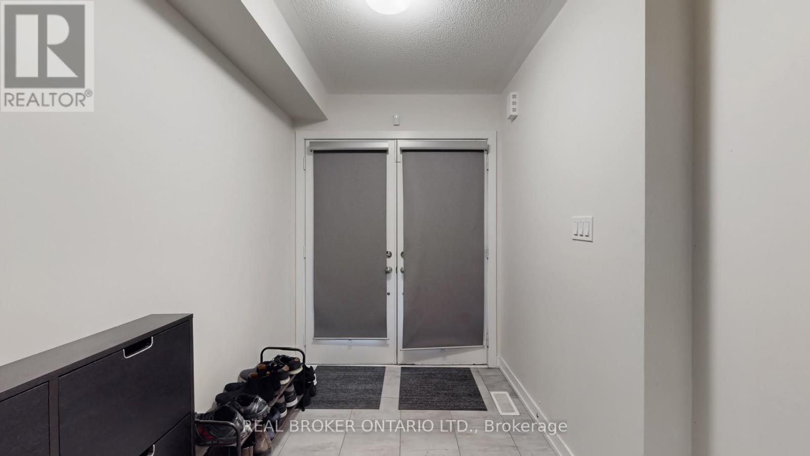 Row / Townhouse – 2508 CASTLEGATE CROSSING, Pickering – photo 2