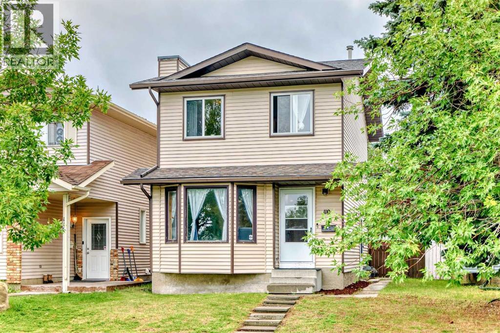 House for Sale in 110 Edgeburn Crescent NW|Calgary, Alberta T3A4K3