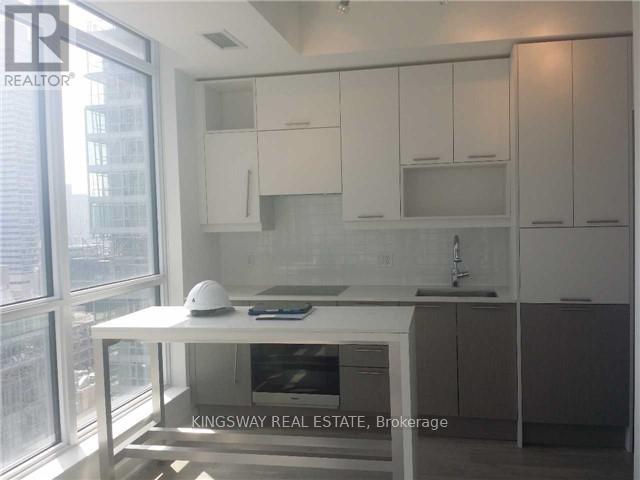 Apartment – 1904 - 199 RICHMOND STREET W, Toronto – photo 2