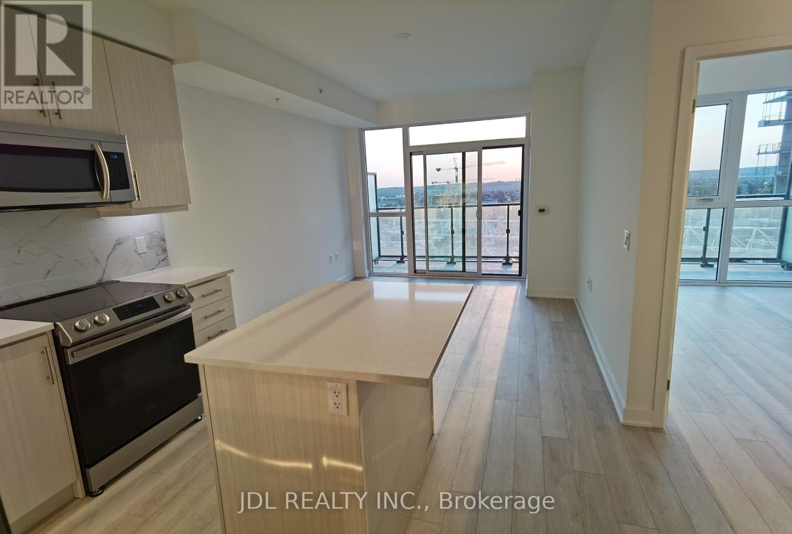Apartment – 1510 - 75 ONEIDA CRESCENT, Richmond Hill – photo 2