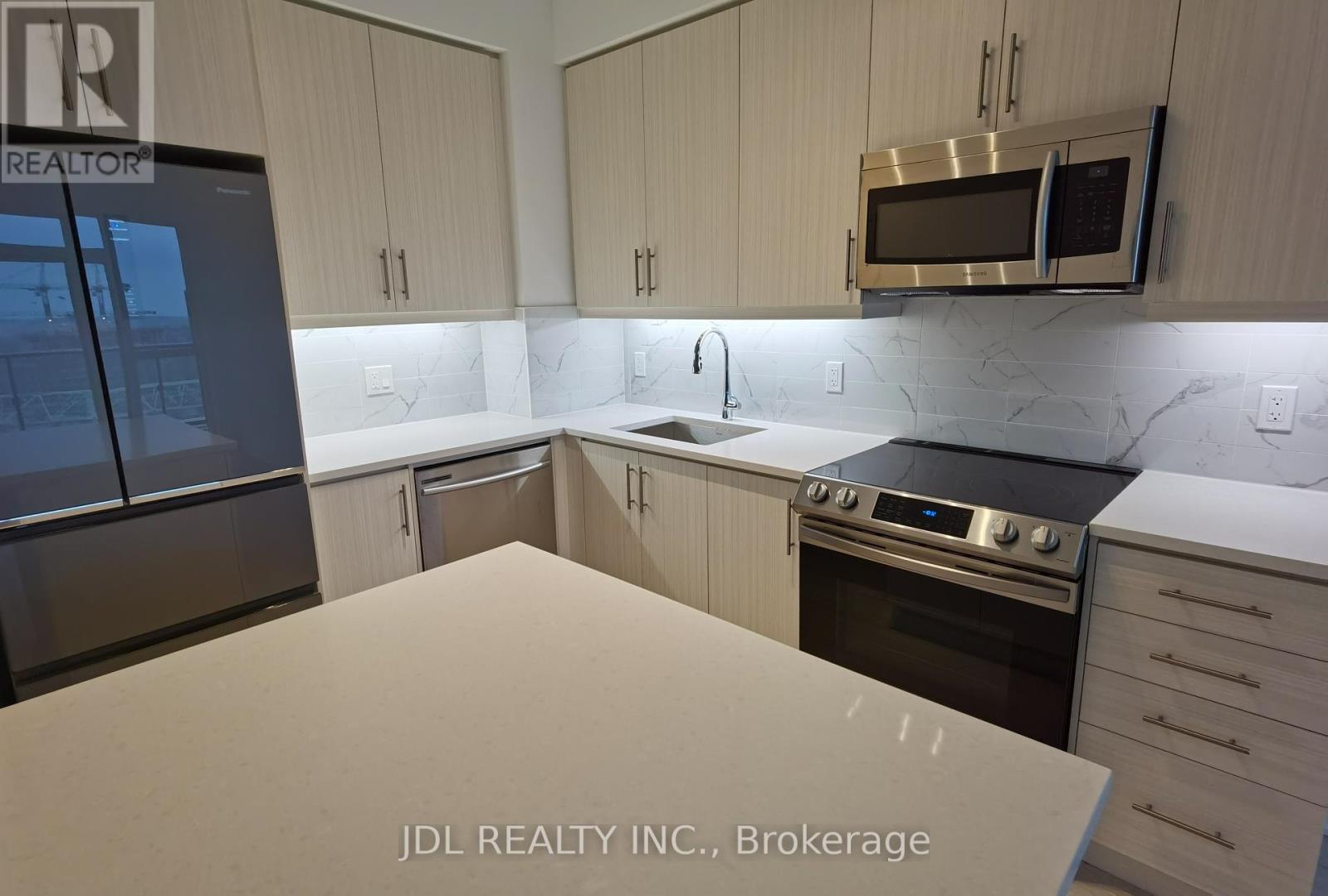 Apartment – 1510 - 75 ONEIDA CRESCENT, Richmond Hill – photo 3