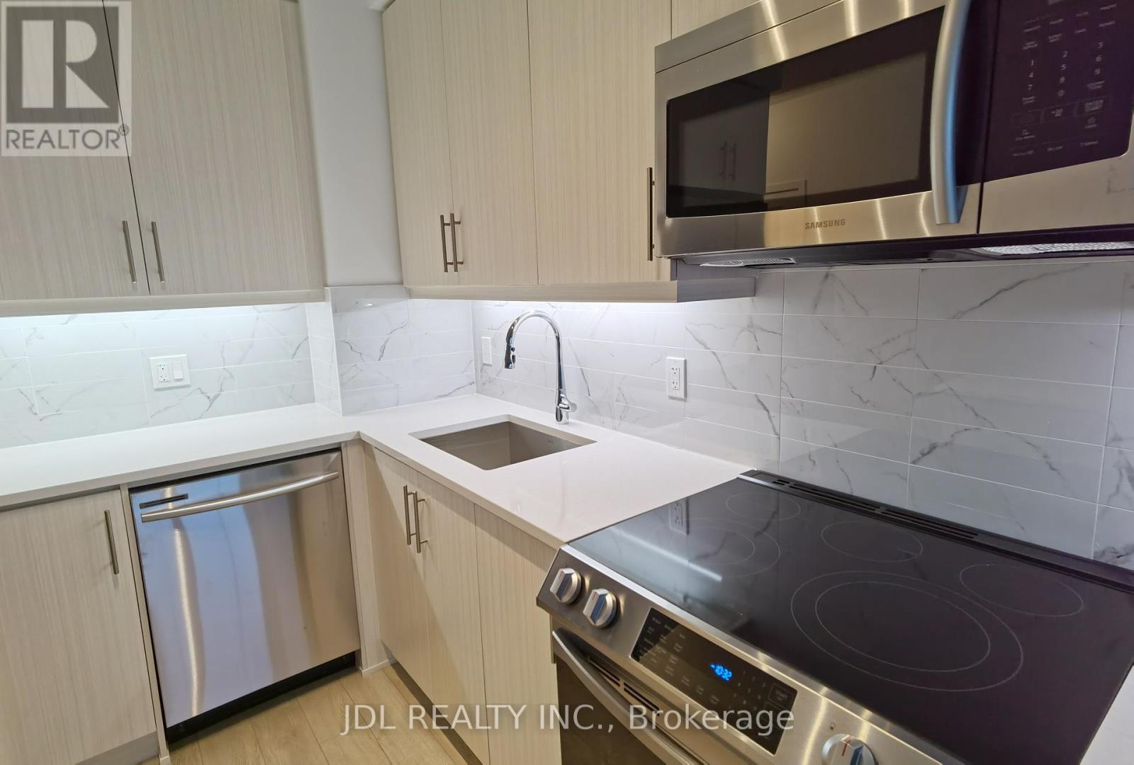 Apartment – 1510 - 75 ONEIDA CRESCENT, Richmond Hill – photo 4