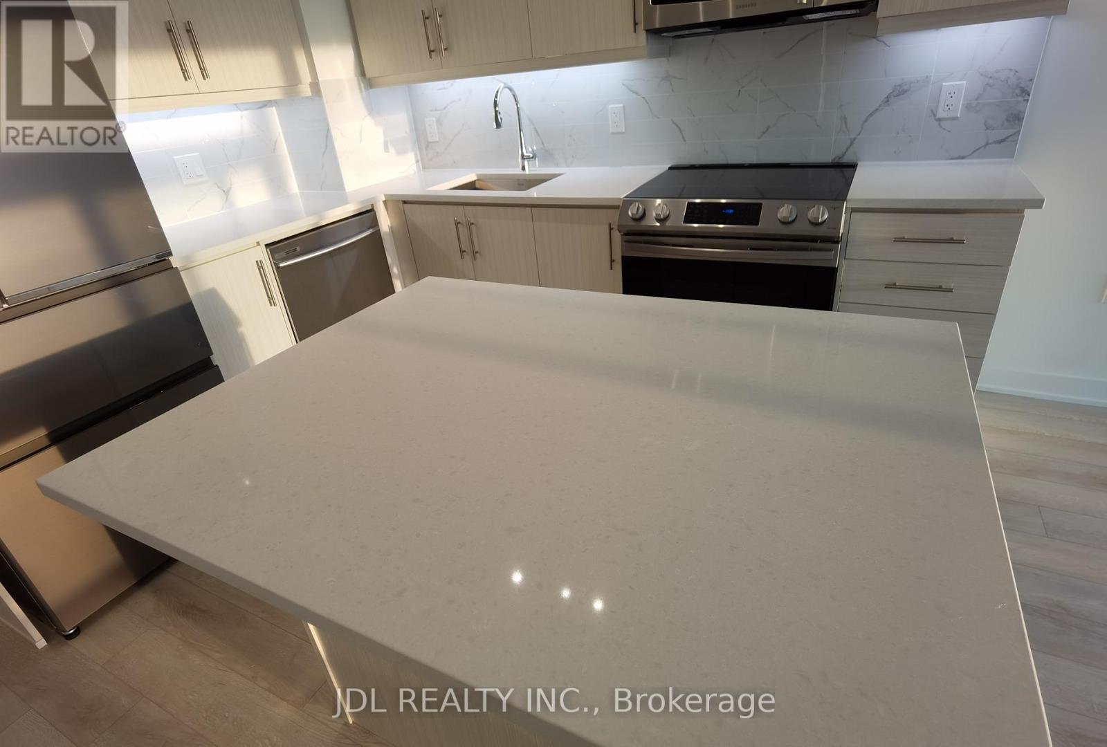 Apartment – 1510 - 75 ONEIDA CRESCENT, Richmond Hill – photo 5
