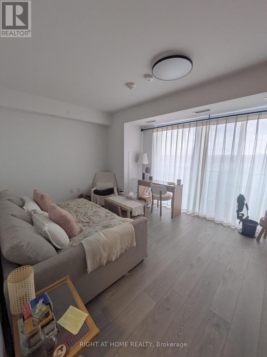 Apartment – 36 ZORRA STREET, Toronto – photo 4