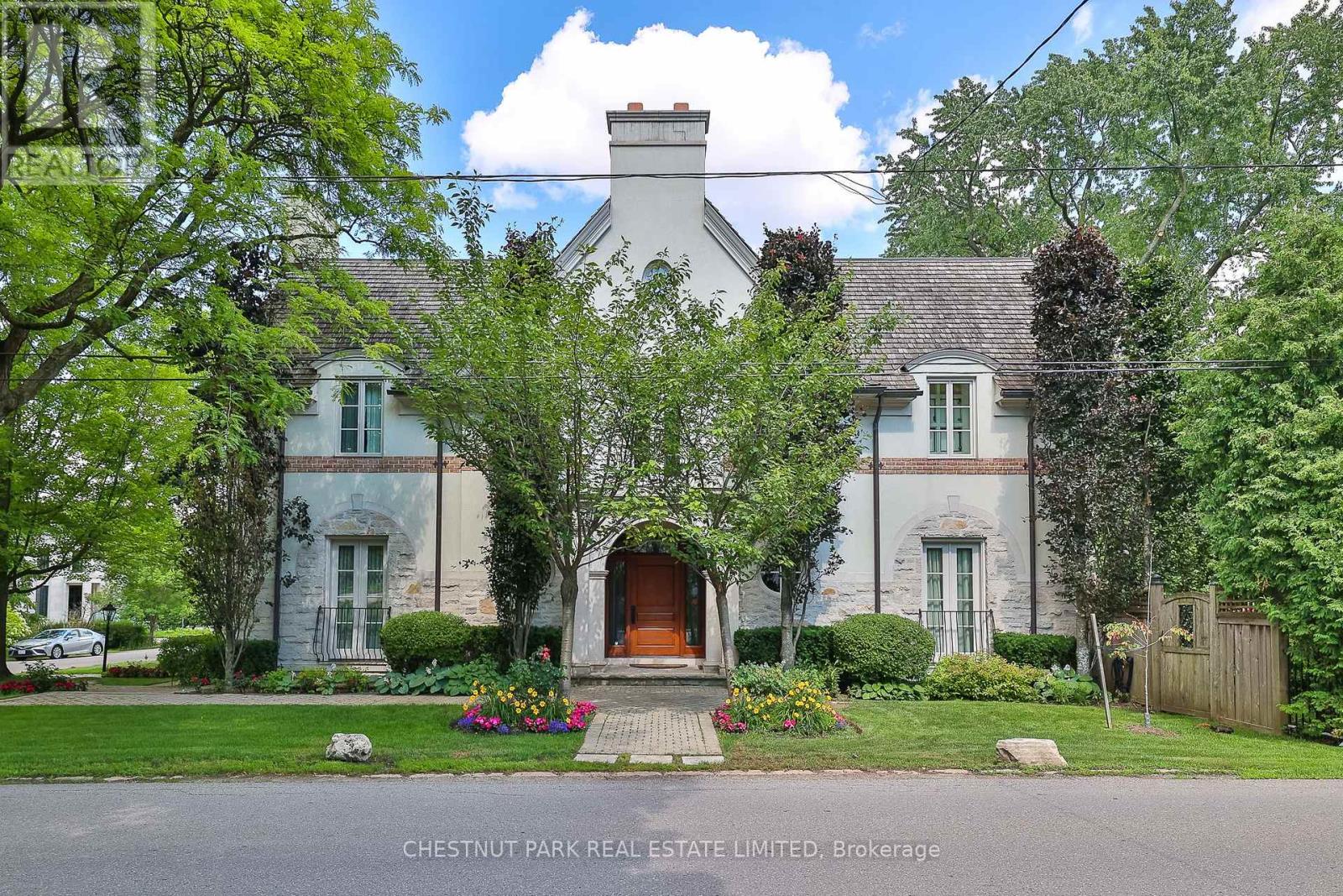 House – 151 ROCHESTER AVENUE, Toronto