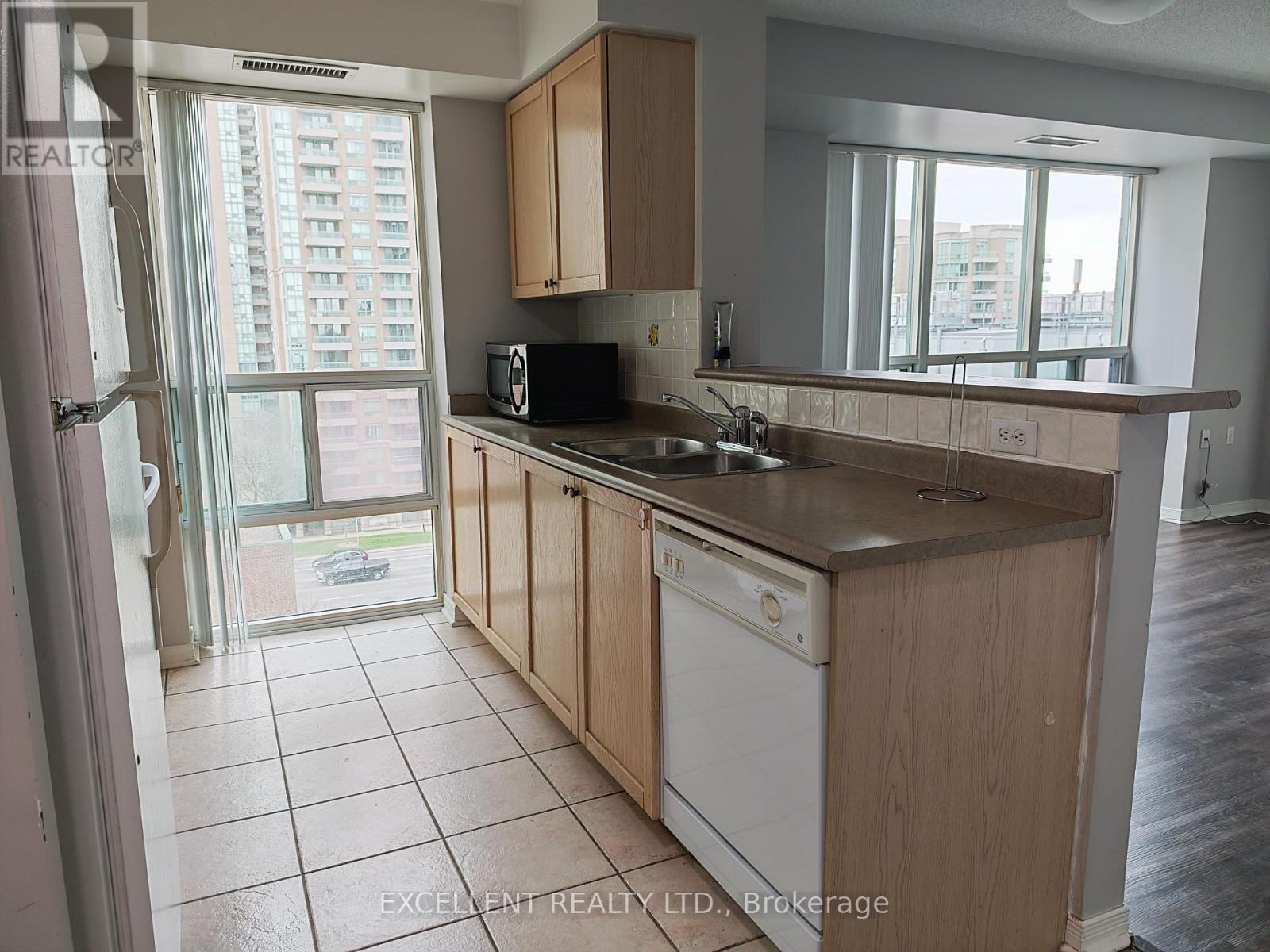 Apartment – 911 - 28 OLIVE AVENUE, Toronto – photo 2