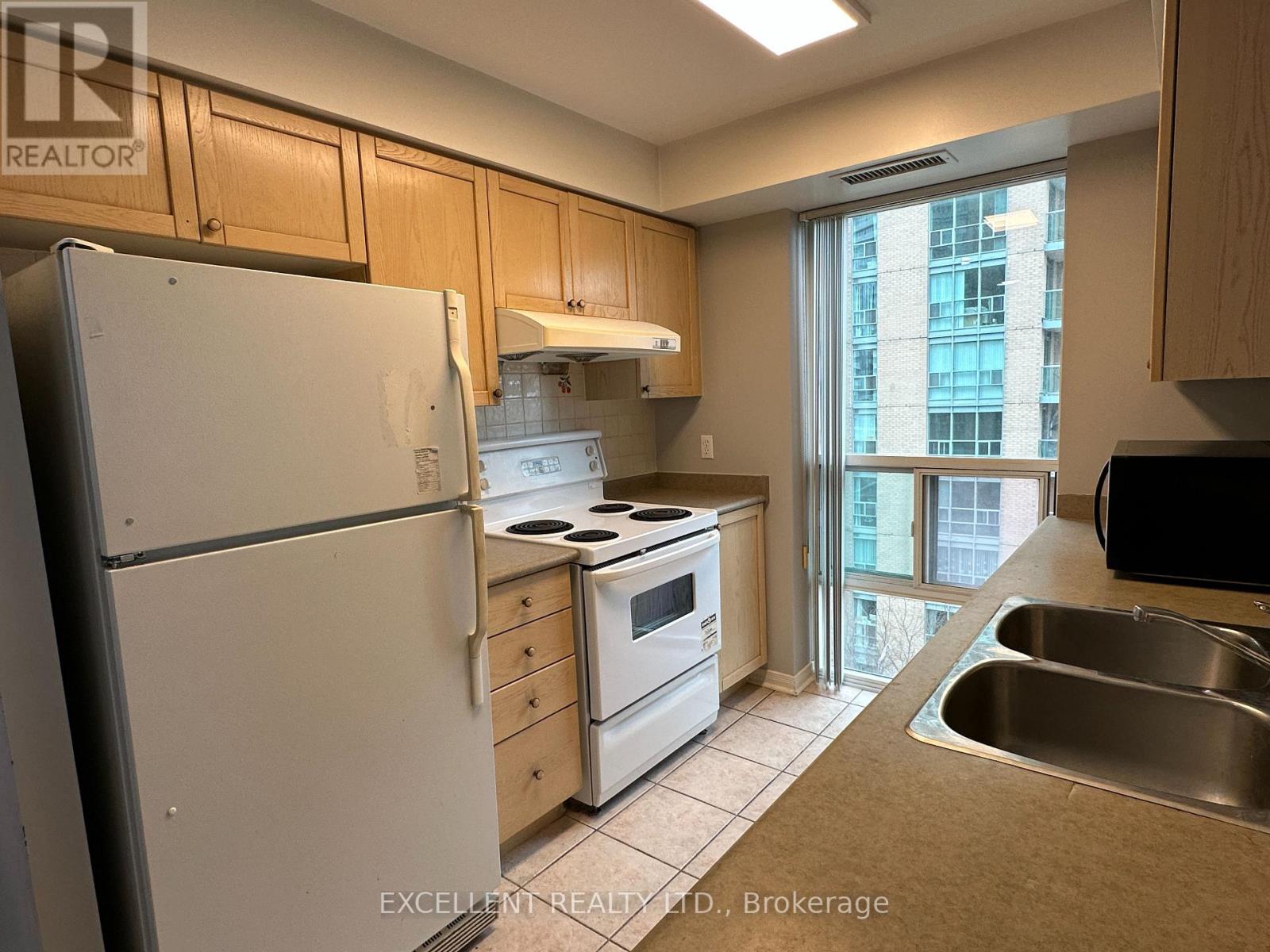 Apartment – 911 - 28 OLIVE AVENUE, Toronto – photo 3