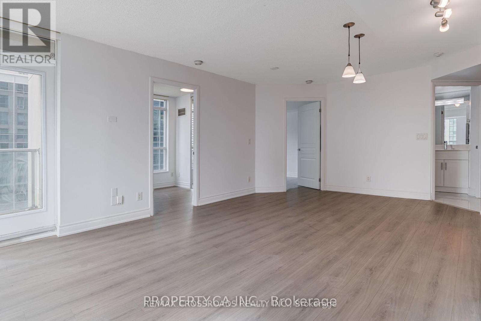 Apartment – 1905 - 18 YONGE STREET, Toronto – photo 3