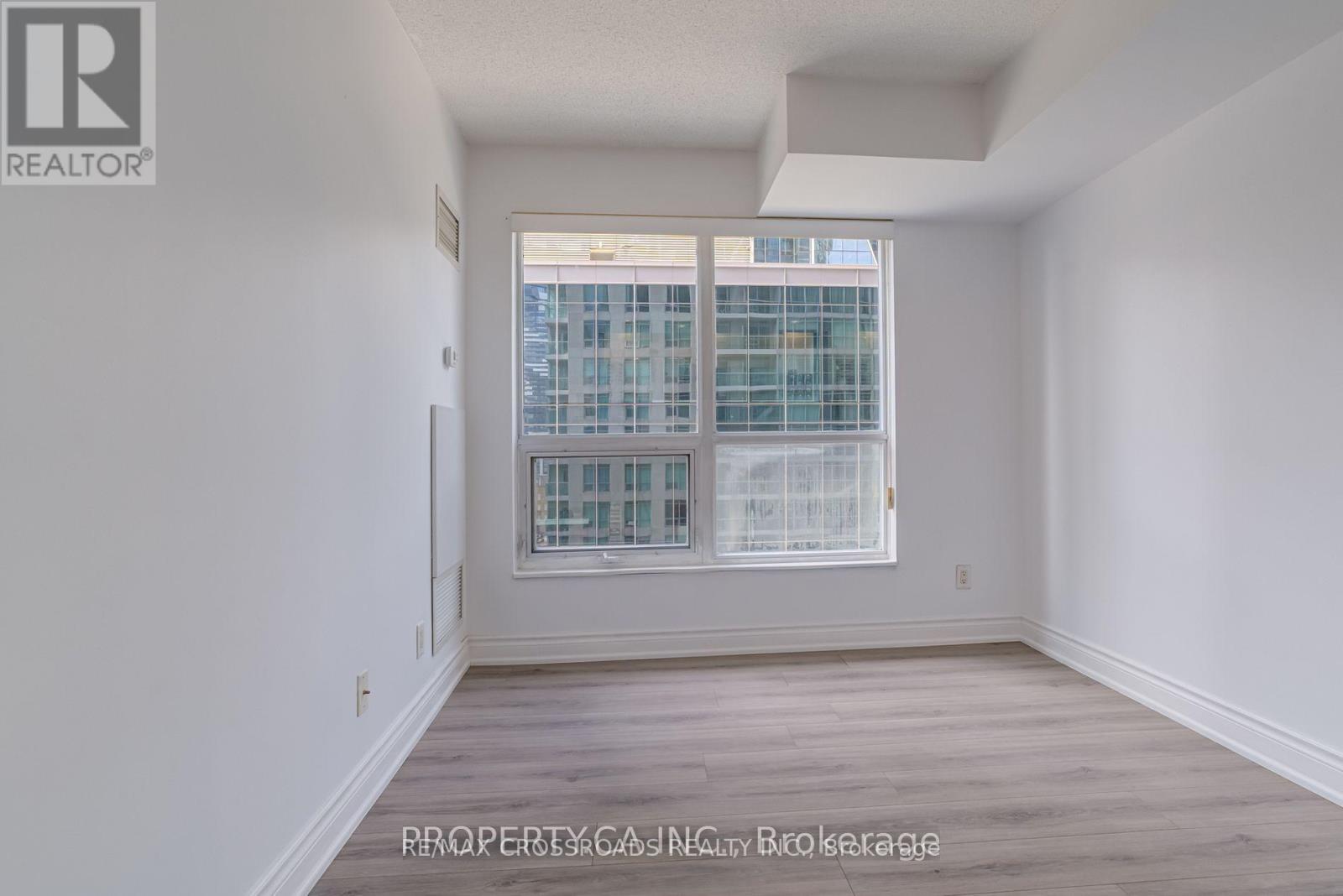 Apartment – 1905 - 18 YONGE STREET, Toronto – photo 4