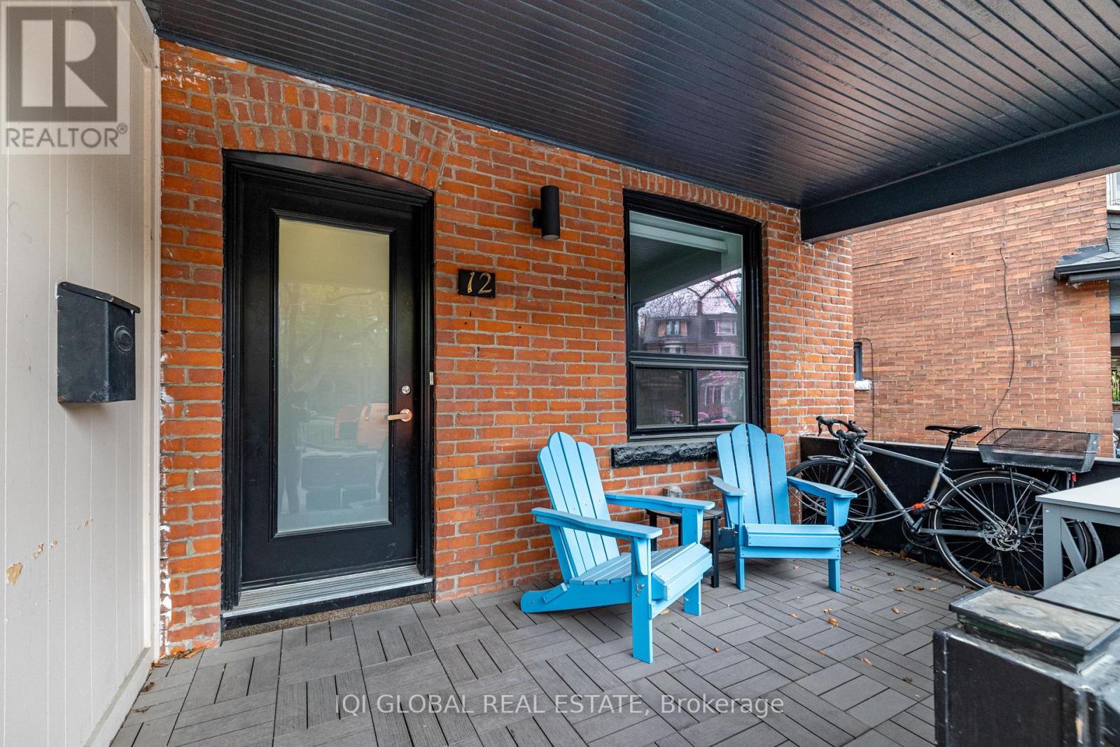 Triplex – MAIN - 12 RUSHOLME PARK CRESCENT, Toronto – photo 2