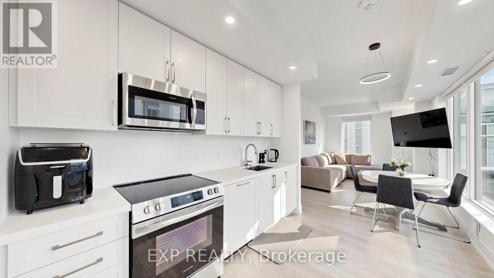 Apartment – 713 - 2450 OLD BRONTE ROAD, Oakville